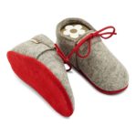 Moccasins Filz hellgrau/rot