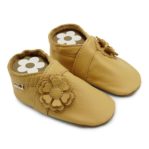 Krabbelschuhe Natur mit Blume