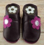 Krabbelschuhe Leder lila Blume pink