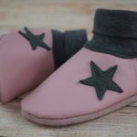 Krabbelschuhe, Hüttenschuhe, Lederpuschen mit Bündchen