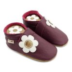 Krabbelschuhe Lila Blume seitl weiß