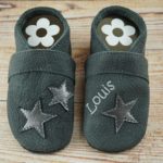Krabbelschuhe mit Sternen grau