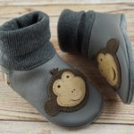 Krabbelschuhe mit Bündchen grau