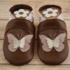 Krabbelschuhe braun mit Schmetterling